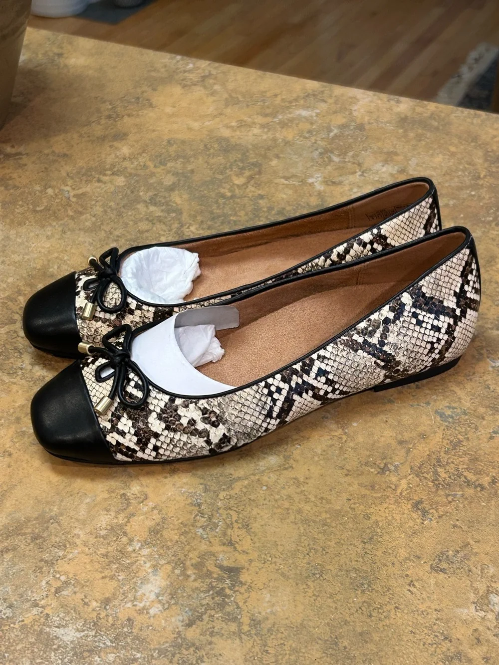Vionic ballet flats